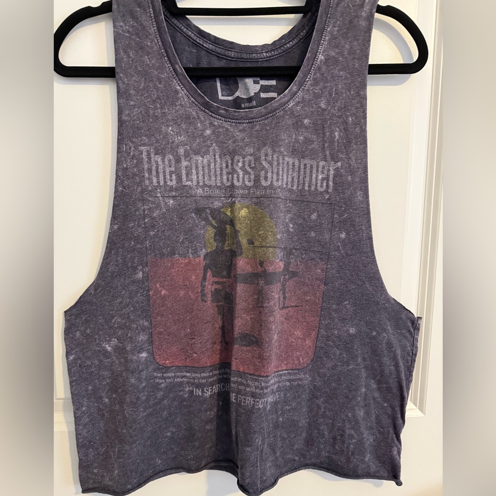 “The Endless Summer” Gray Sleeveless Muscle Graphic Tank Top